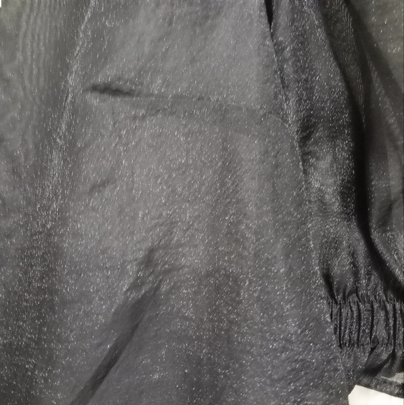 H&M Divided NWT. Black sheer blouse. Size xs. - Picture 3 of 6